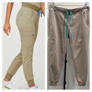 FIGS Petite Sandstone ZAMORA Zip Pocket Comfortable Waistband Jogger Scrubs Pant